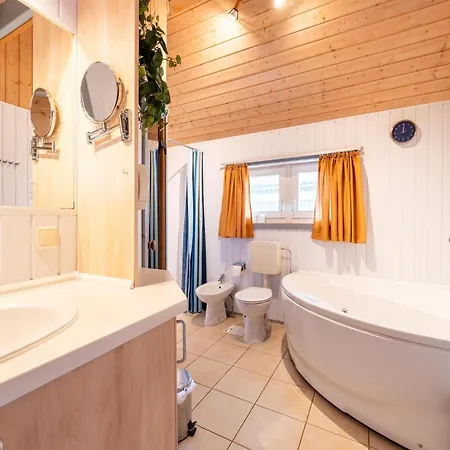 Semesterbostad Exklusives Skandinavisches