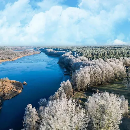 Nyaraló Exklusives Skandinavisches Rechlin